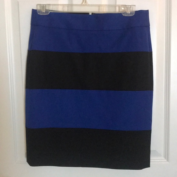 Banana Republic Pencil Skirt - Picture 1 of 4